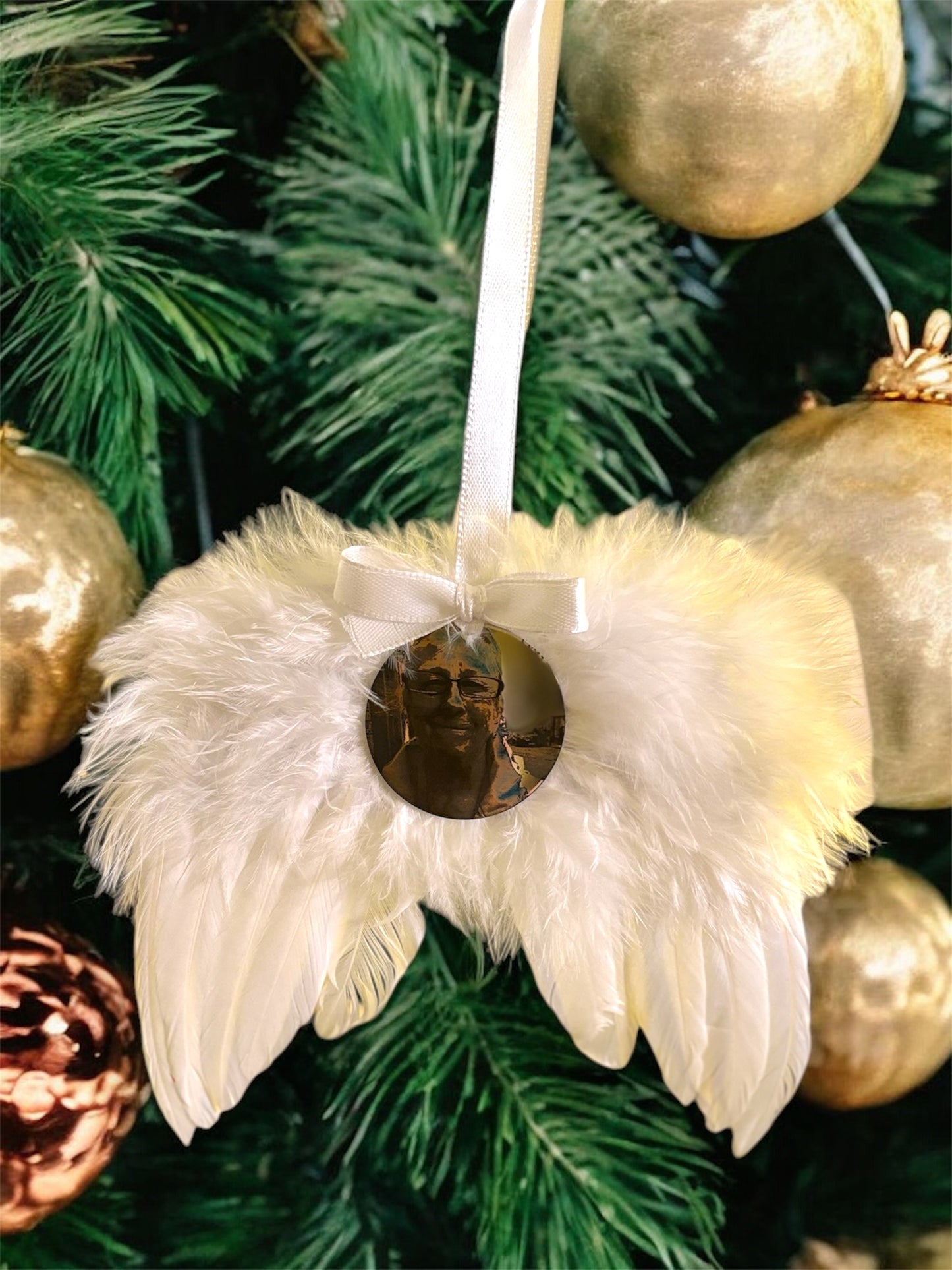 Angel wings engraved hanging decoration