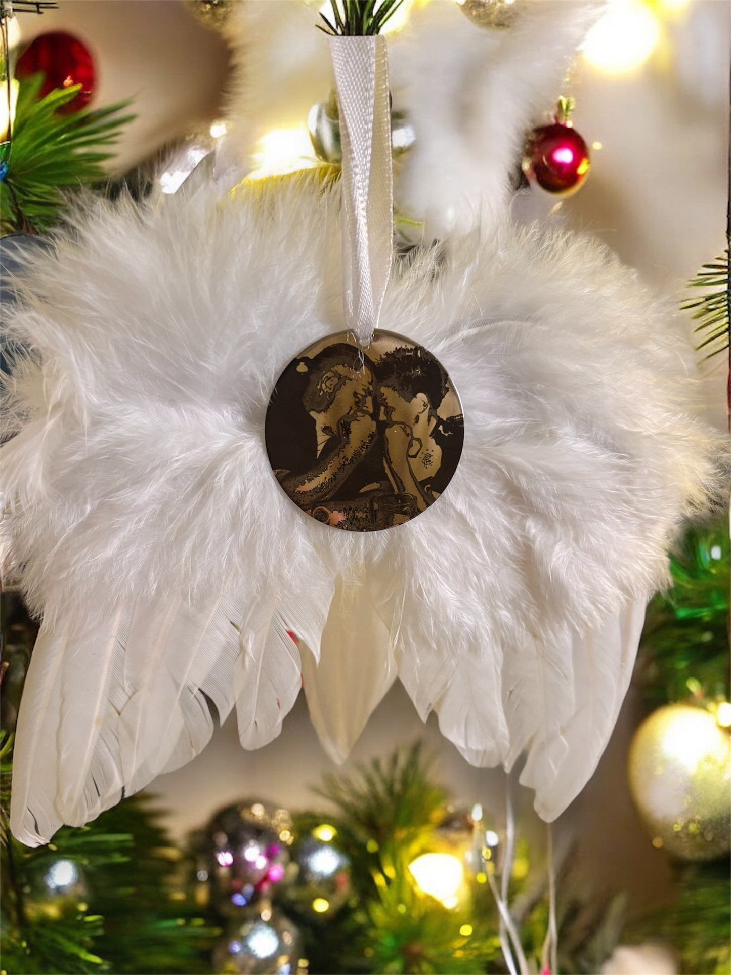 Angel wings engraved hanging decoration