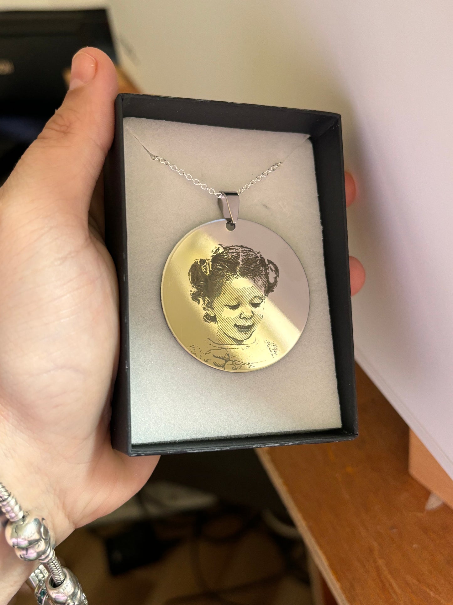 Engraved pendant, LARGE