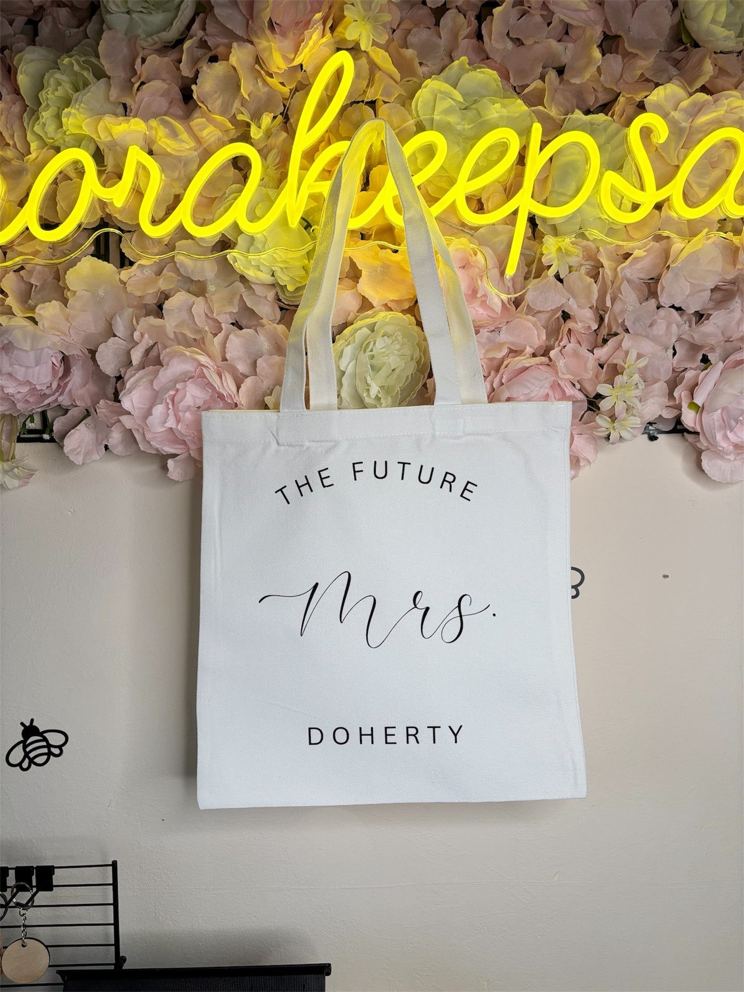 Bride to be tote bags