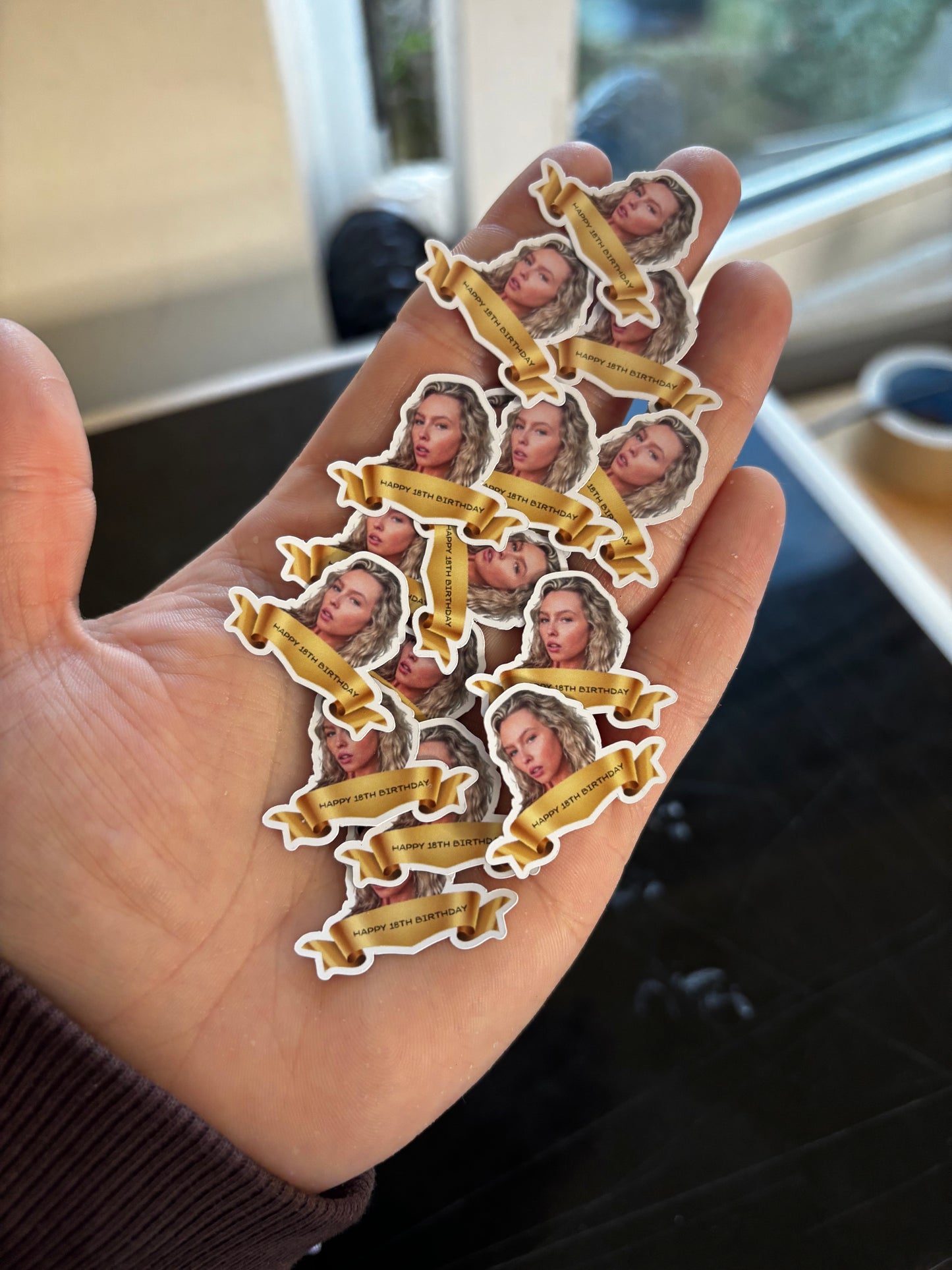 Face confetti for events