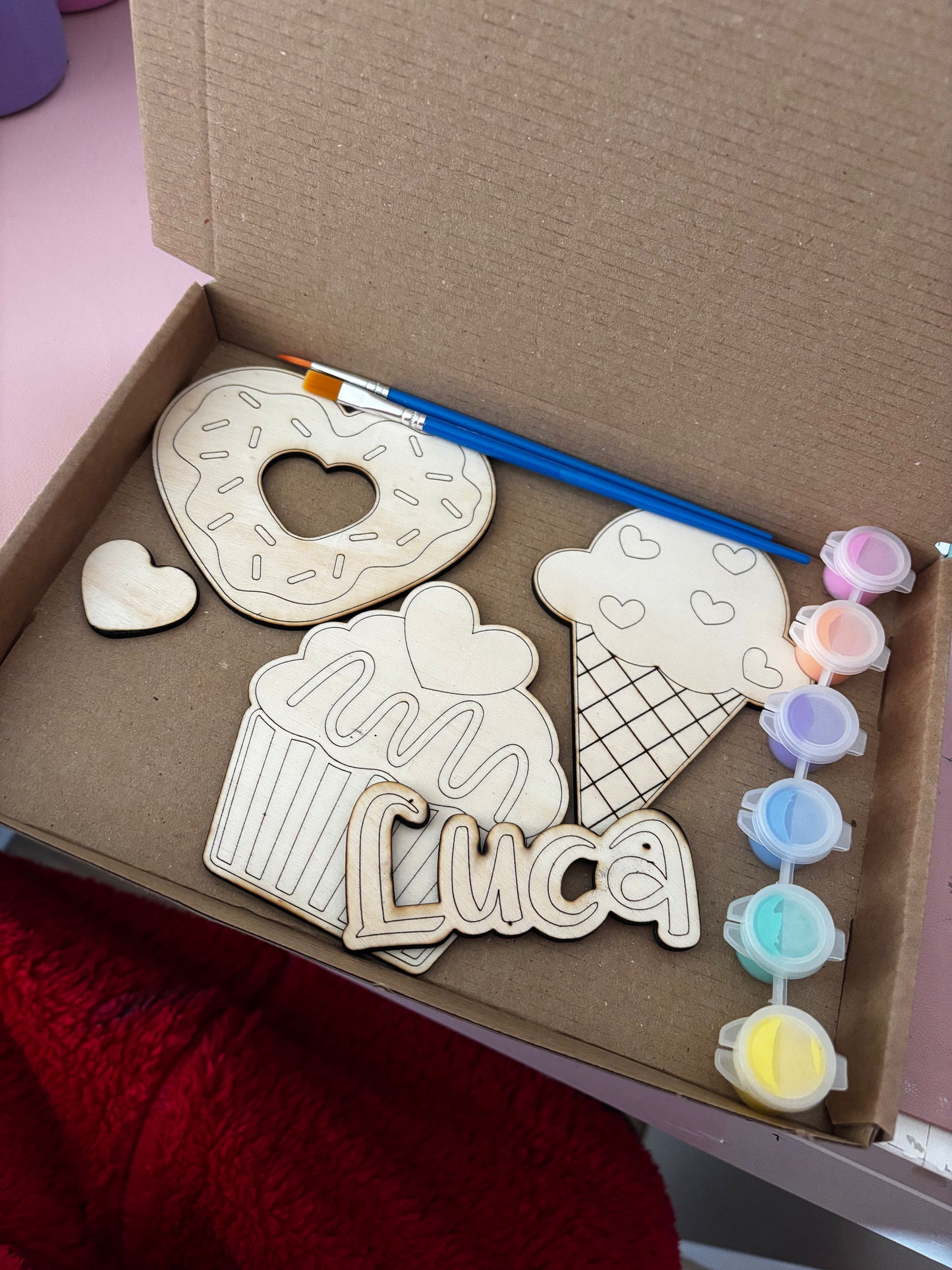 Ice cream and hearts paint me set