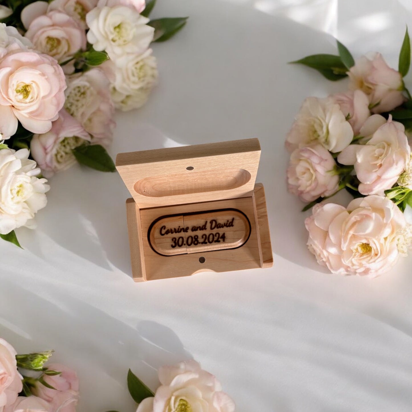 Engraved USB box