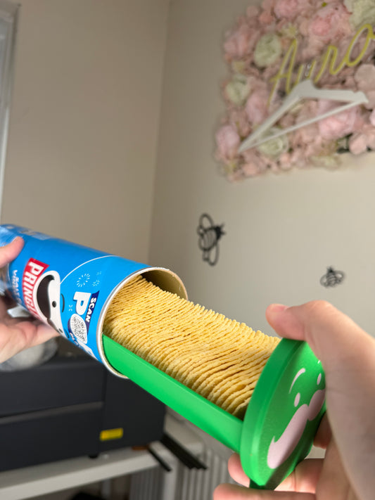 Pringle dispenser
